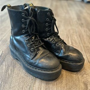 Jaden Platform Dr. Martens!